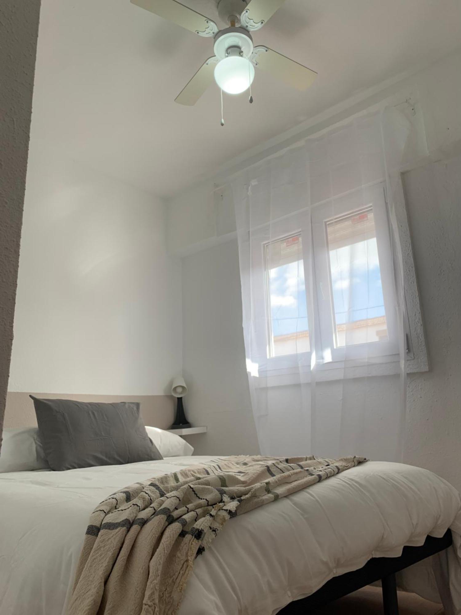 Mejorana Habitaciones Madrid Buitenkant foto